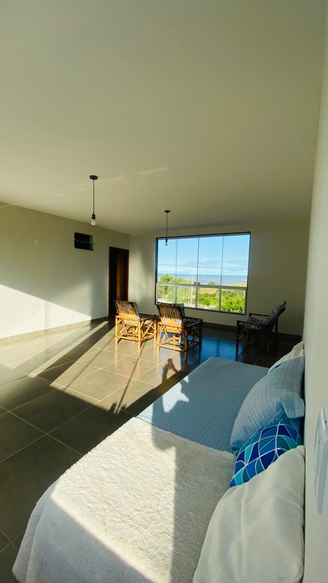 招待所 Hanua House Guarapari